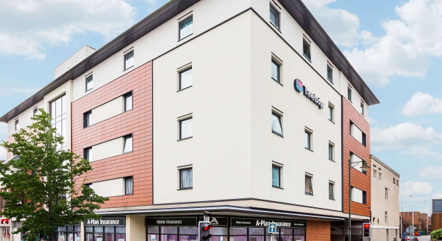 Travelodge Horsham Central, Забронировать Отель Хоршам Западный Суссекс