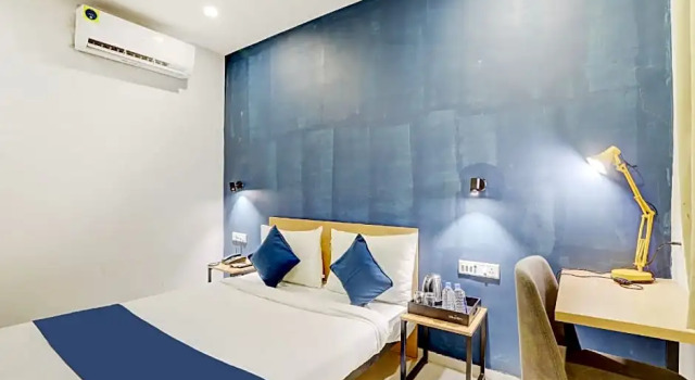 OYO SilverKey 80945 Ace Hotel, Забронировать Отель Вадодара штат Гуджарат