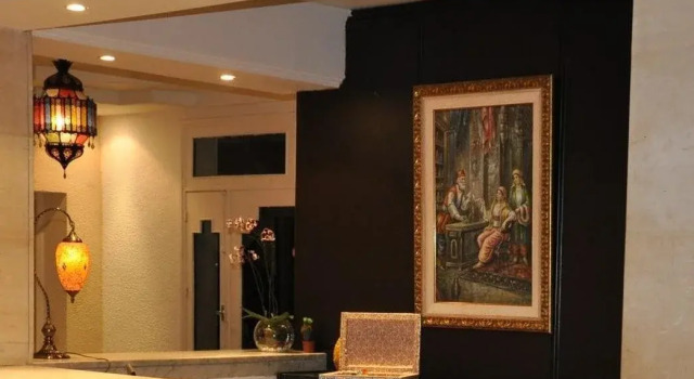 Hotel La Couronne, Rezerwuj Hotel Hotele w Nabeul Governorate z parkingiem, Parking