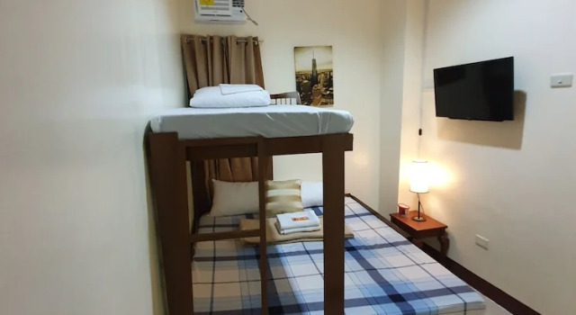 Grants Building Traveller's Lodge, Prenota Hotel Palompon Leyte