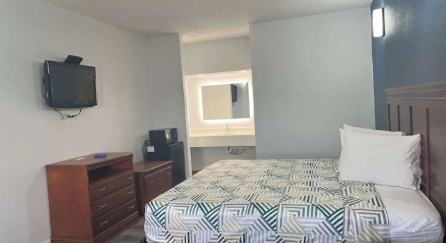 Номер Deluxe motel 6