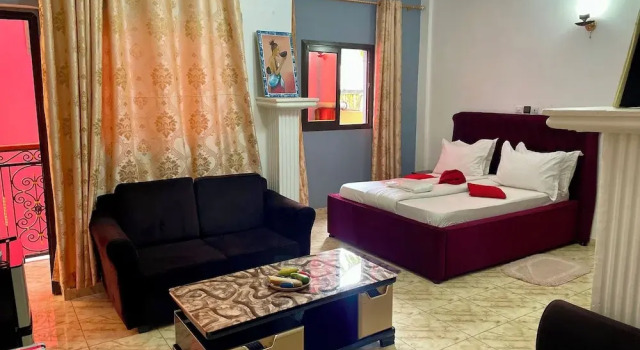 Premium Doppel Zimmer mit Balkon und mit Blick auf den Innenhof NGK Hôtel Apartment