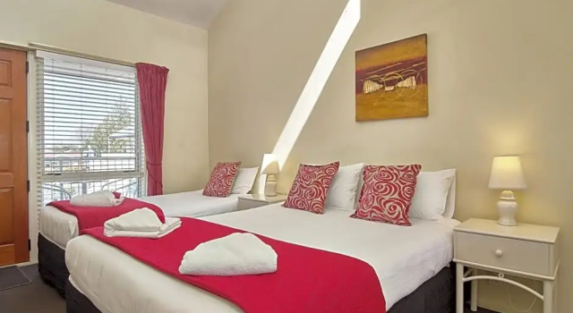Люкс с 2 комнатами Apollo Motel