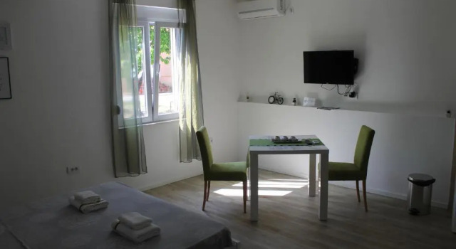 Студия Apartments Grgurević