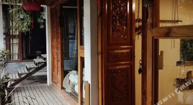 Люкс Jiuguli No. 2 Courtyard Hotel