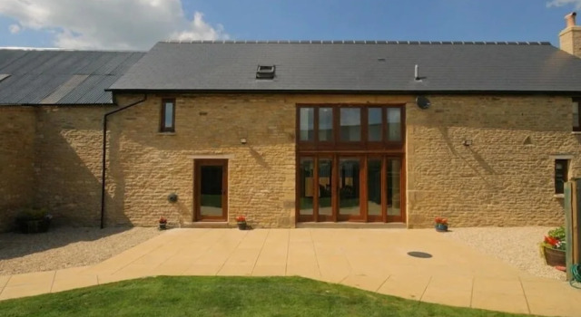 Tithe Barn, Lyneham, Забронировать Дом для отпуска Чиппинг-Нортон Оксфордшир
