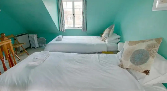Lovely Apartment in Cranbrook With Serene View