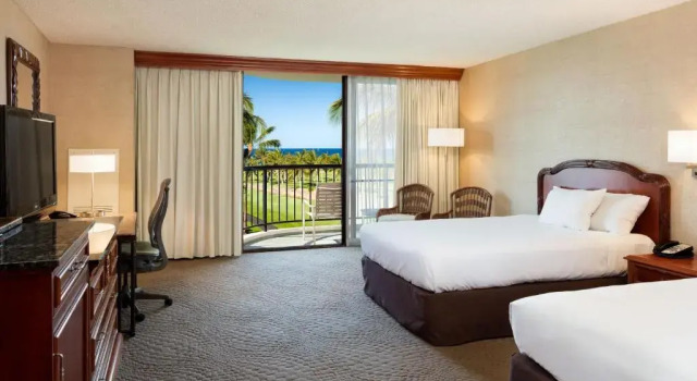 Четырёхместный номер Standard с частичным видом на океан Hilton Grand Vacations Club Ocean Tower Waikoloa Village