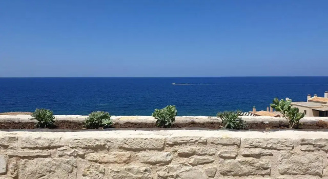 Zefyros Suite , Seafront retreat !