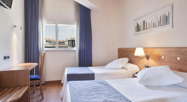 Трёхместный номер Standard Acta Antibes