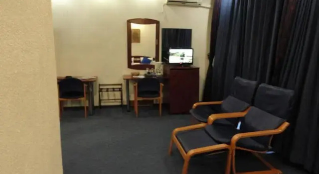 Comfort Suites