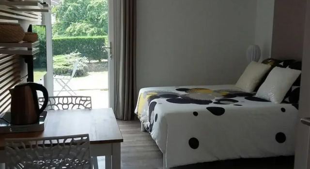 Les Nuits de Saint Jean, Prenota Hotel Hotel a Alvernia con parcheggio, Parcheggio