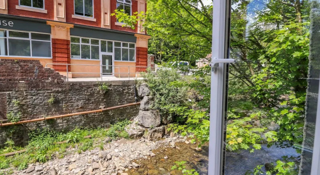 Căsuță River Cottage
