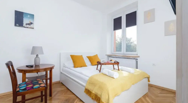 Old Town Basztowa Apartment by Renters, Забронировать Апартаменты/квартира Апартаменты Кракова, рядом с Церковь Святого Франциска Ассизи, Апартаменты/квартира
