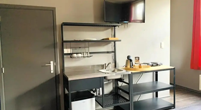 L'EVEIL, Rezervovat Hotel La Louviere 