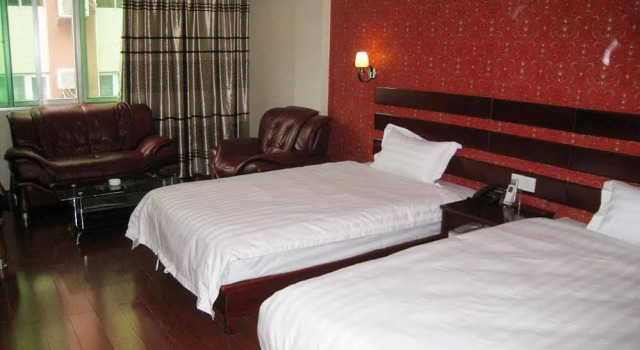 Heng Fu Lai Hotel - Sanyuanli Branch, Rezervați Hotel Hoteluri în Guangdong cu parcare, Parcare