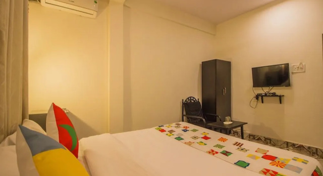 OYO 12041 Home Bright Studio Candolim Beach, Prenota Hotel Candolim 