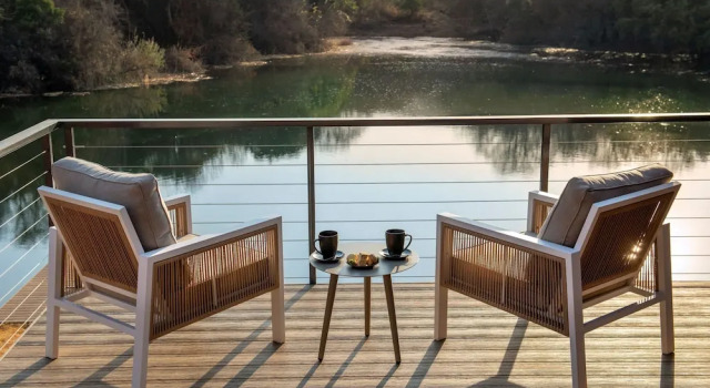 Коттедж Riverhorse Lodge