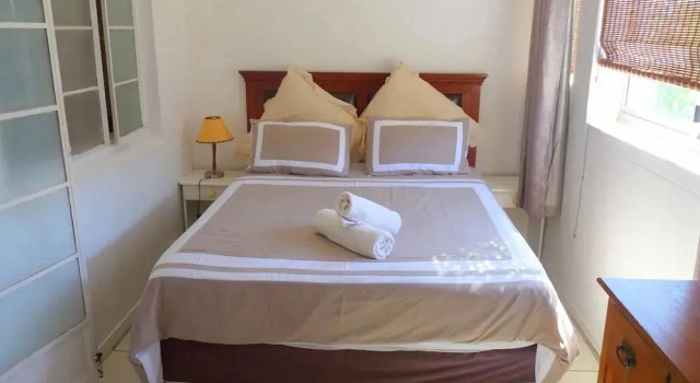 Апартаменты Classic Bramber Court Art-Deco Self-Catering Apartments