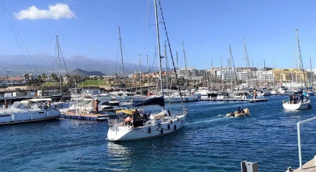 Ocean Sun y Golf I, Забронировать Отель Отели Сан-Мигель-де-Абона с парковкой, рядом с Playa Amarilla, Парковка