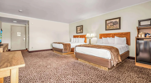 Одноместный номер Standard Red Arrow Inn & Suites, a Travelodge by Wyndham