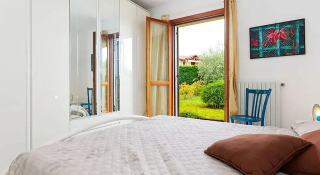 Коттедж Apartment in Lazise With Lake View & Pool