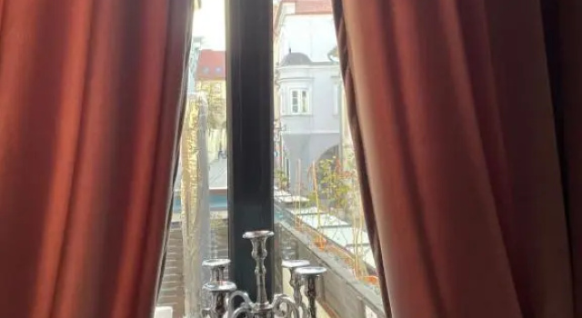 Apartament Podcienie z tarasem Bielsko-Biała Old Town, Забронировать Апартаменты/квартира Отели Бельско-Бялы с парковкой, рядом с Bielska BWA Gallery, Парковка