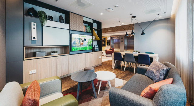 Holiday Inn Eindhoven Airport by IHG