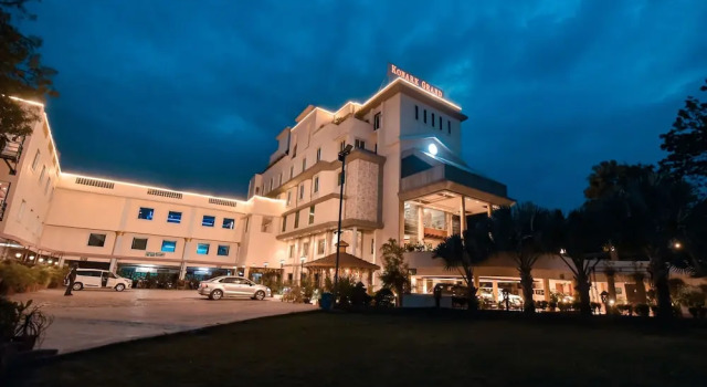 Двухместный номер Superior Konark Grand Hotel