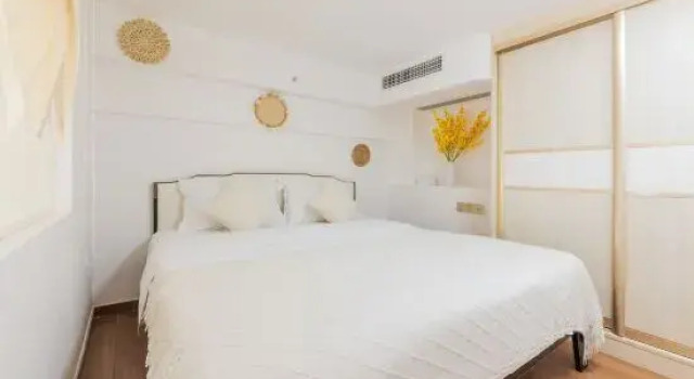 Семейный люкс Luxury Дуплекс с 2 комнатами Yangcheng Elegant House · Children's Slide Park