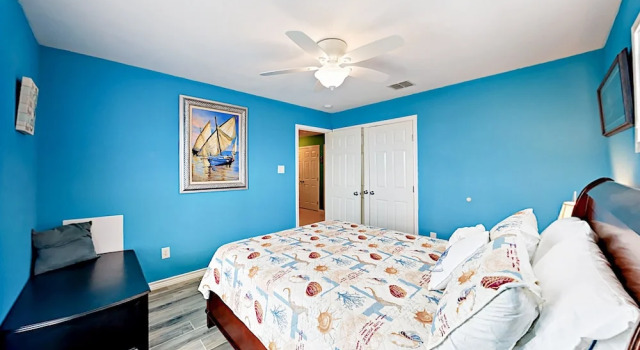 Royal Palm Home 3 Bedrooms 2 Bathrooms Home