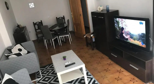 6pax 3bedroom flat at Malaga City Centre, Забронировать Отель Малага - центр Малага, рядом с Музей Кармен Тиссен