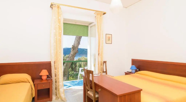 Standard Triple room Hotel Riviera