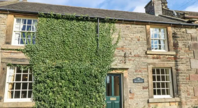 Beautiful 3-bed House in Longnor Near Buxton, Rezervați Hotel Hoteluri în Longnor cu parcare, Parcare