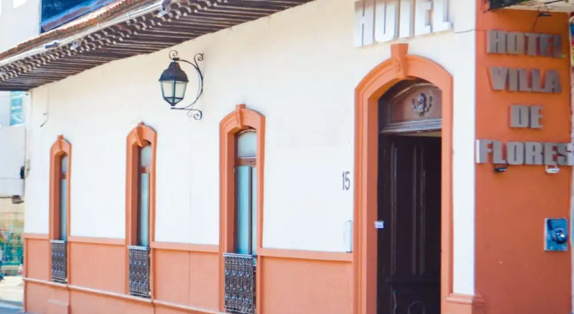 Hotel Villa de Flores, Book Hotel Hoteller i Uruapan med parkering, Parkering