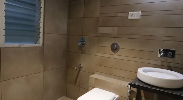 Номер Standard Hotel Shagun, Piplod City Centre Surat