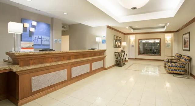 Holiday Inn Express Hotel & Suites Concordia US81, Prenota Hotel Concordia Kansas
