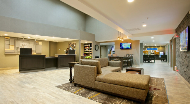 Holiday Inn Express & Suites Paso Robles by IHG