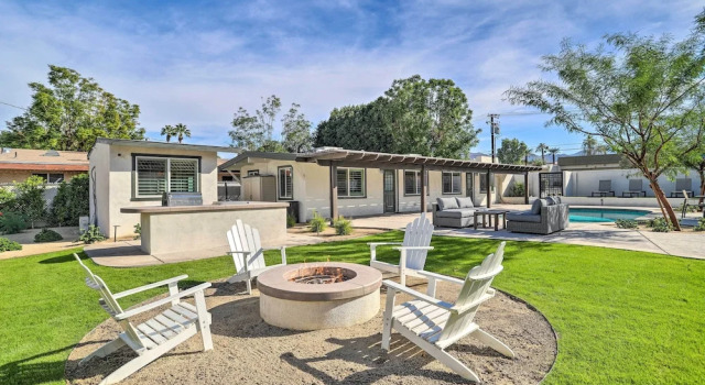 Коттедж Walk to Downtown Palm Desert: Home w/ Pool Access