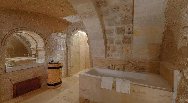Люкс с балконом Taru Cave Suites