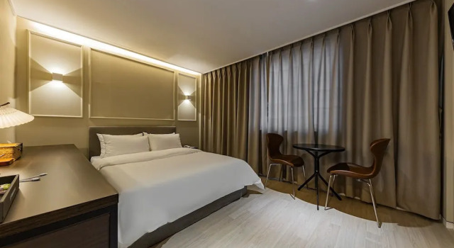 Двухместный номер Deluxe Brown Dot Hotel