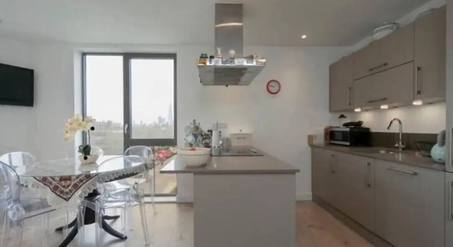 Апартаменты Deluxe Stylish 1 Bedroom Apartment near London City