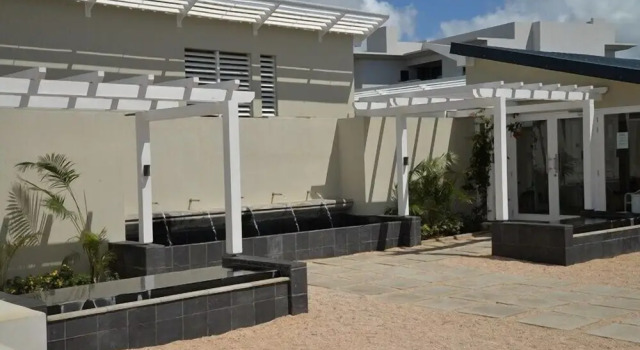 Brand New Villa sea View With Hotel Facilities Build 2016, Prenota Hotel Roches Noires Mauritius Costa Nord