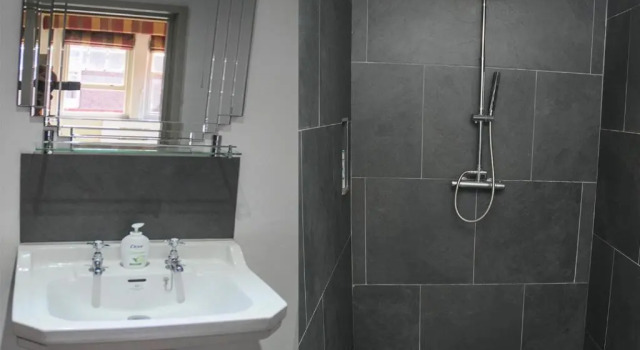 Апартаменты Deluxe Saffrons Apartment