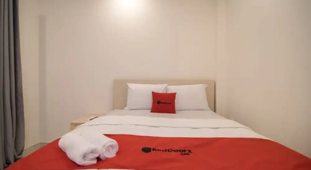 Reddoorz Plus near Big C Truong Chinh, Забронировать Отель Tan Phu District 