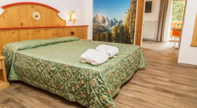 Resort Dolce Casa - Family & Spa Hotel, Забронировать Курортный отель Отели в центре Моэна с завтраком, отели в центре Моэна с завтраком