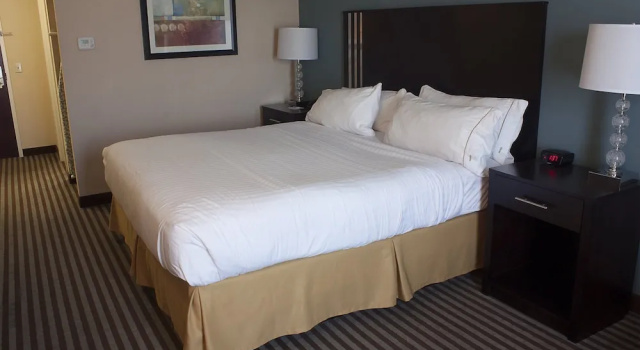 Двухместный номер Standard Holiday Inn Express & Suites Youngstown West - Austintown by IHG