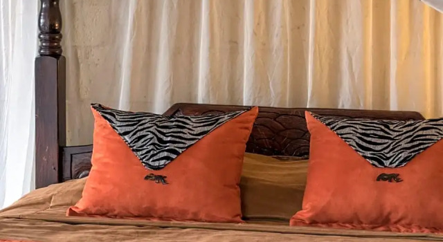 Rhino Watch Safarilodge, Book Hotel SPA Hotels in Central, SPA