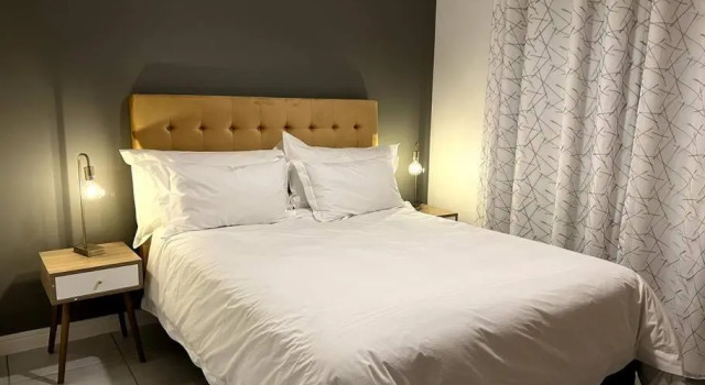 Апартаменты с 3 комнатами Upmarket 3-bedroom in Waterfall City