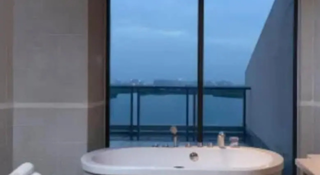 Номер Deluxe Blossom Water Museum Hotel